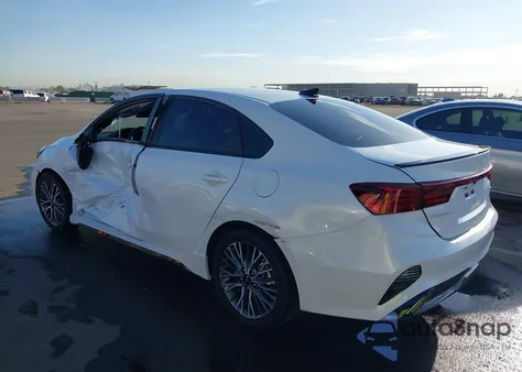 2023 Kia Forte Gt-Line из США, поврежденный, VIN 3KPF54AD6PE552947